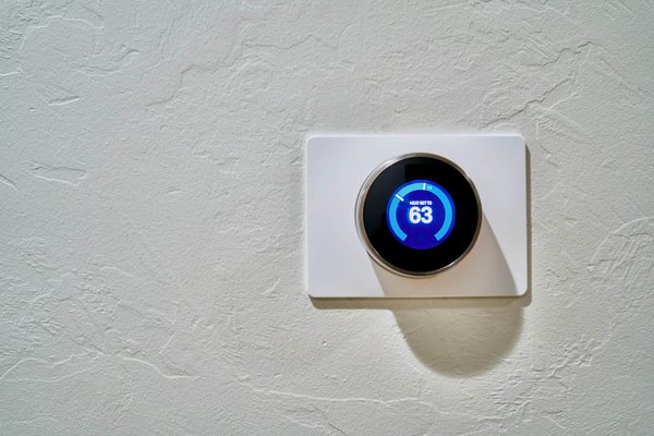How Are Smart Home Thermostats Reducing Energy Consumption in the UK?